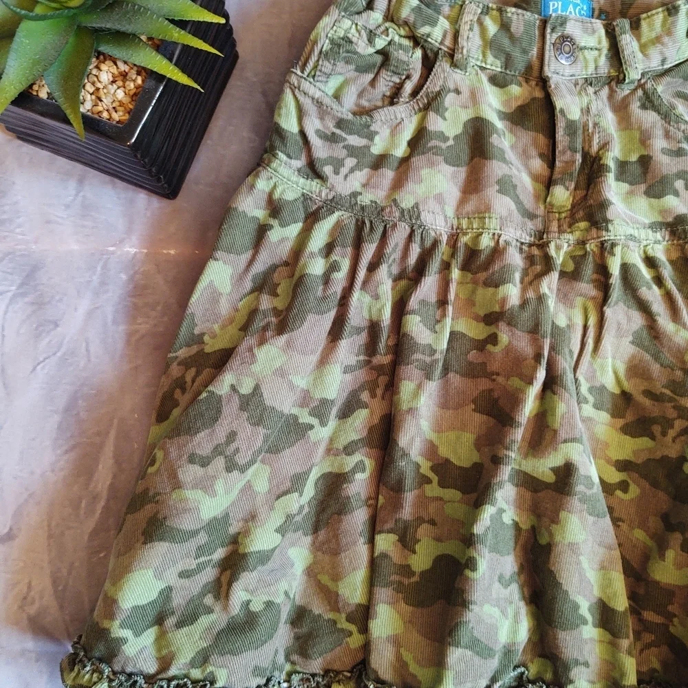 💥 3/$20 The Children's Place Camo Skirt 6X/7!